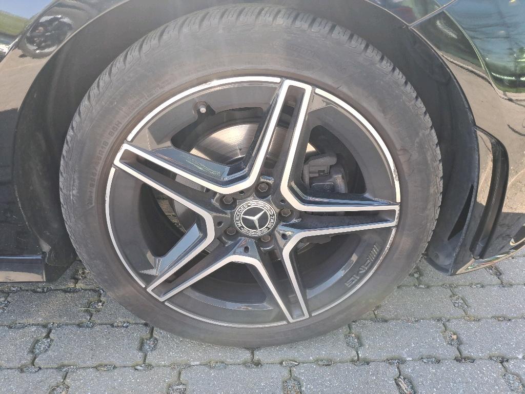 Photo 33