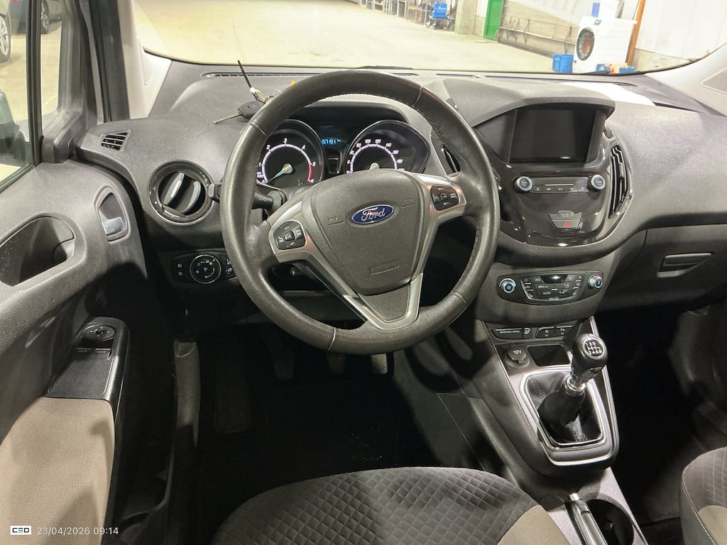 Photo 16