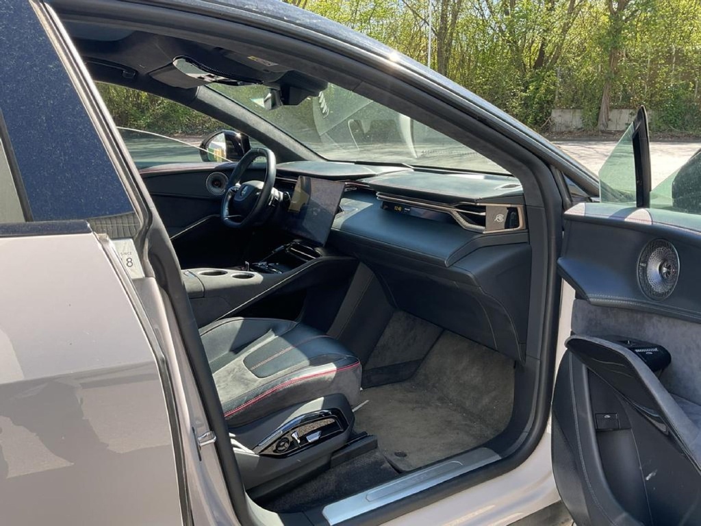 Photo 38