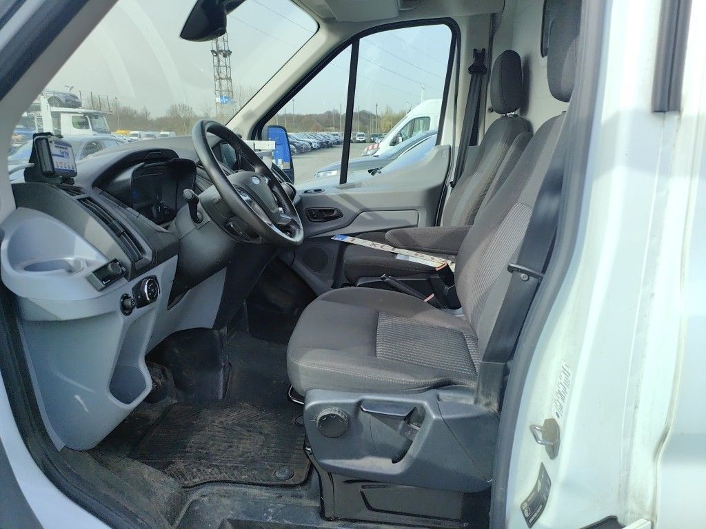 Photo 12