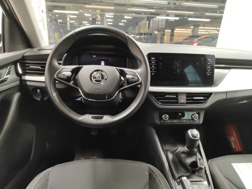 Photo 10