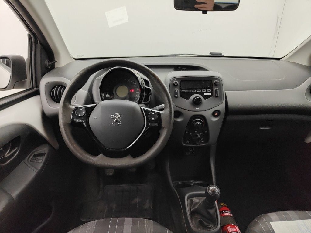 Photo 10