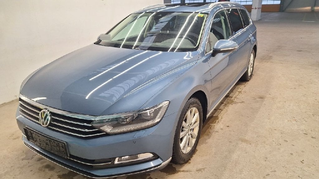 Volkswagen Passat 1968.0 cc Automatic (2019)