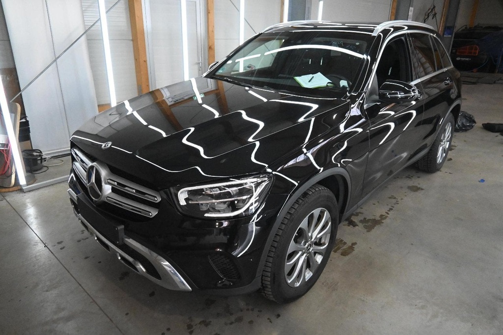 Mercedes GLC 300 1950.0 cc Automatic (2022)