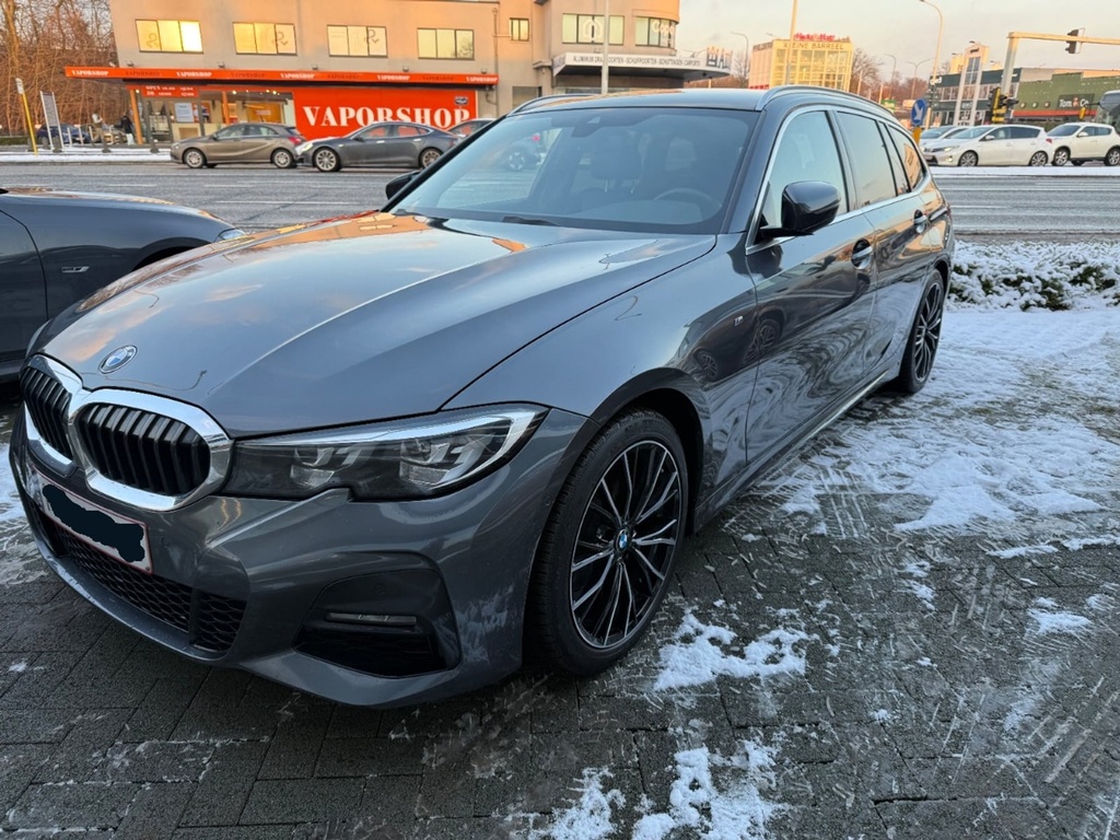 BMW 320 1995 cc Automatic (2020)