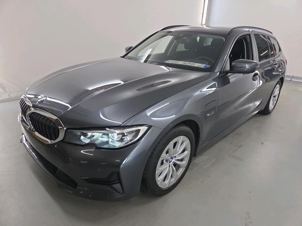 BMW 330 1998 cc Automatic (2022)