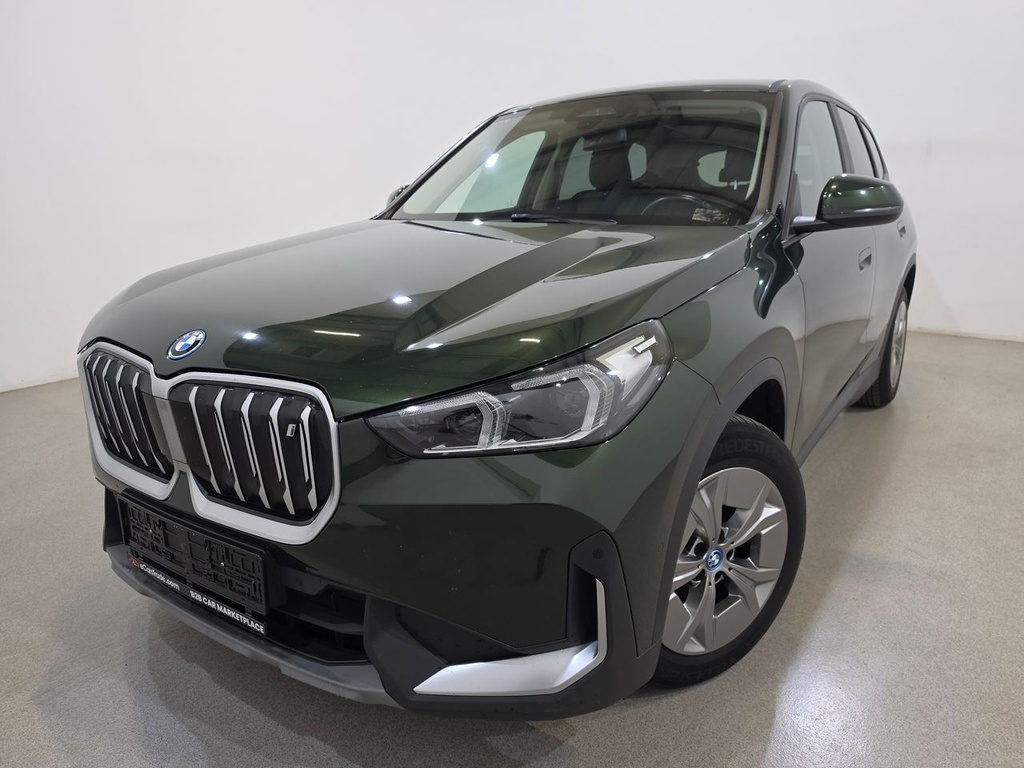 BMW iX1 (Year of Construction 2023, 272 PS, Electric)