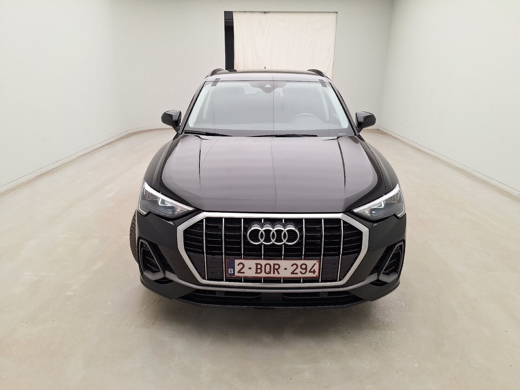 AUDI Q3 1395.0 cc Automatic (2022)
