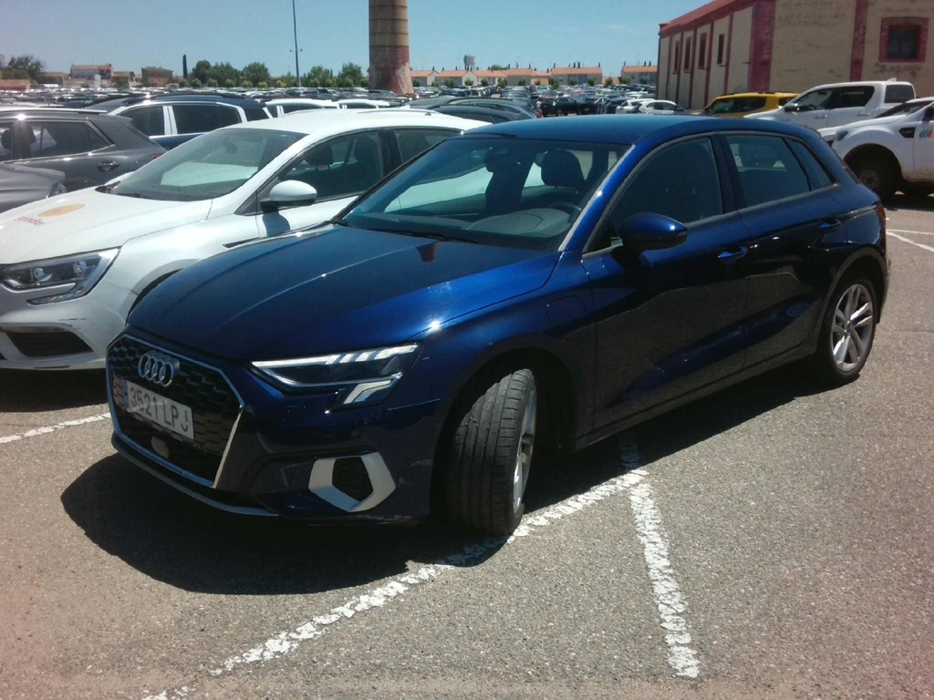 AUDI A3 1395.0 cc Automatic (2021)