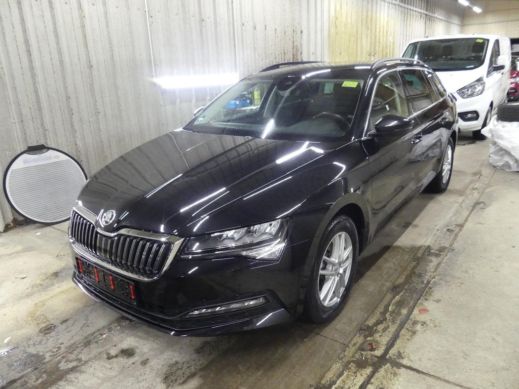 SKODA Superb 1968.0 cc Automatic (2023)
