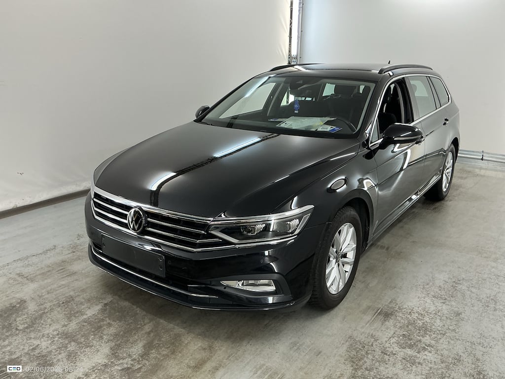 Volkswagen Passat Variant 1968.0 cc Automatic (2022)