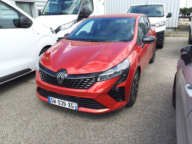 RENAULT Clio Manual (2024)