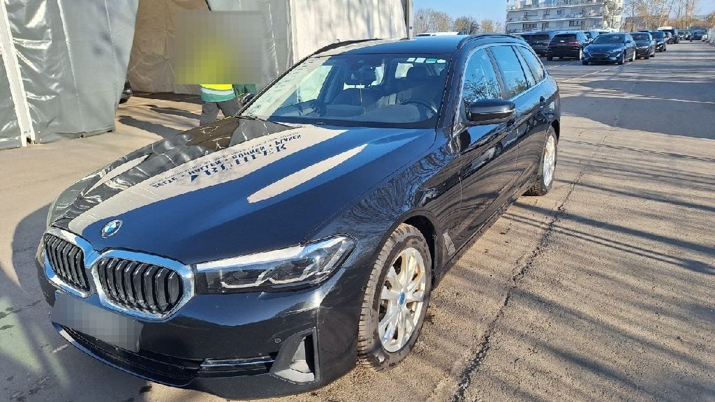 BMW 520 1995.0 cc Automatic (2022)