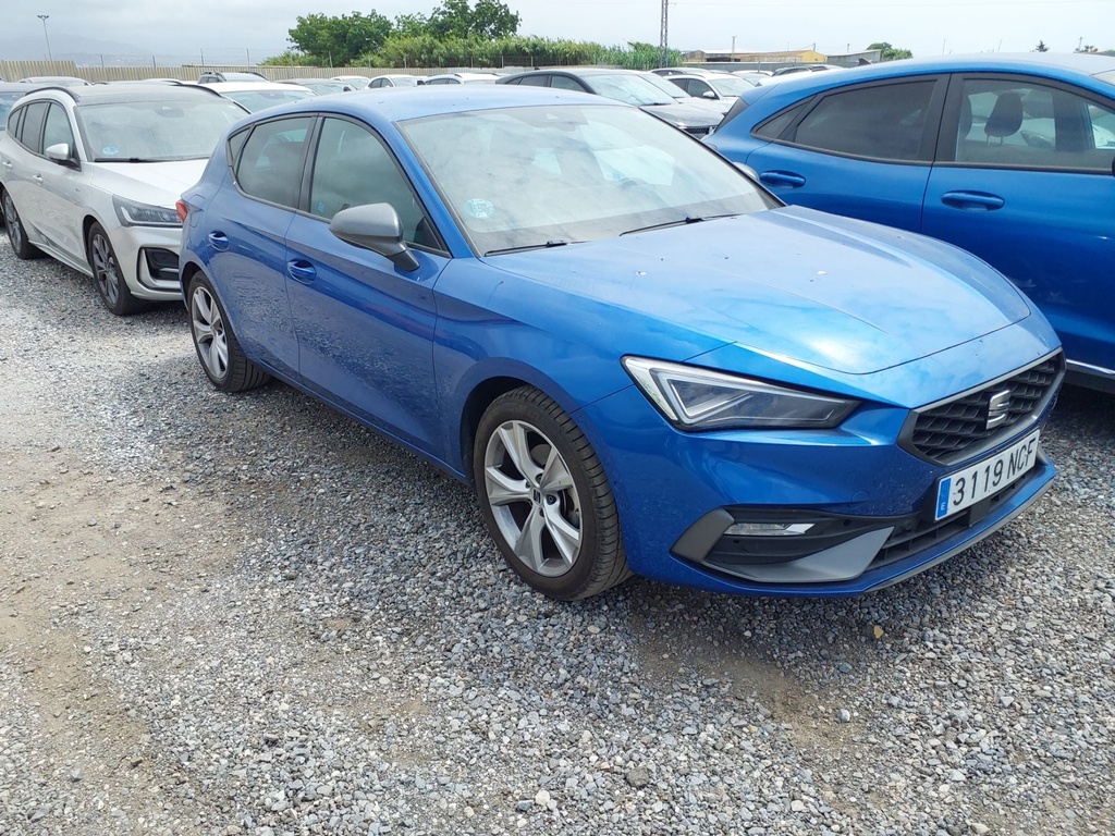 SEAT Leon Manual (2025)