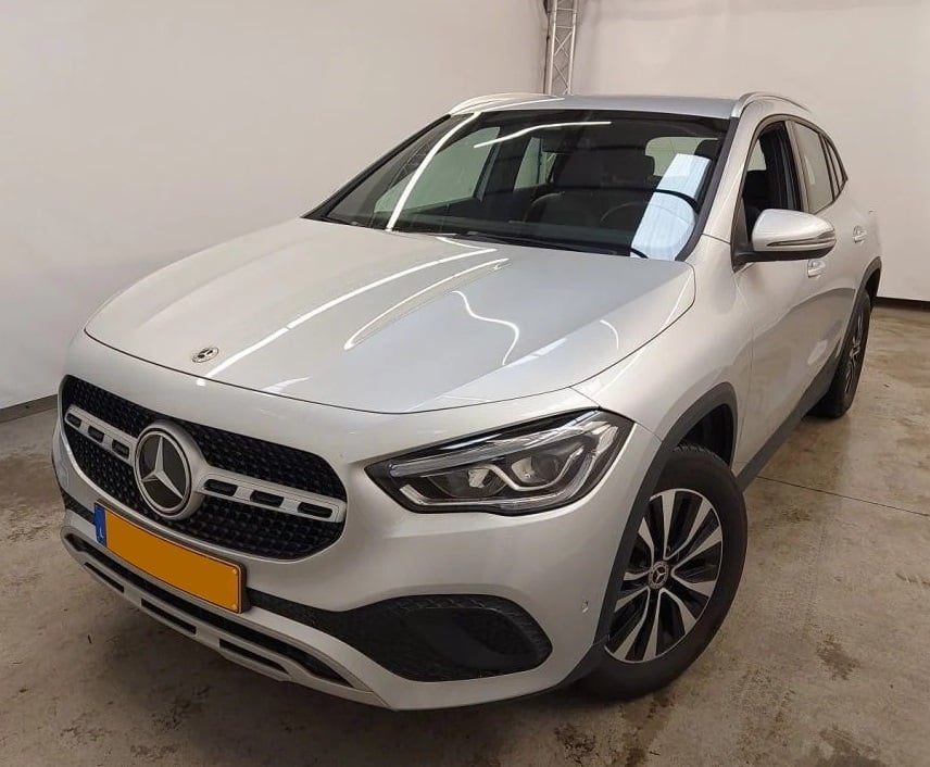 Mercedes GLA 200 1950 cc Automatic (2022)