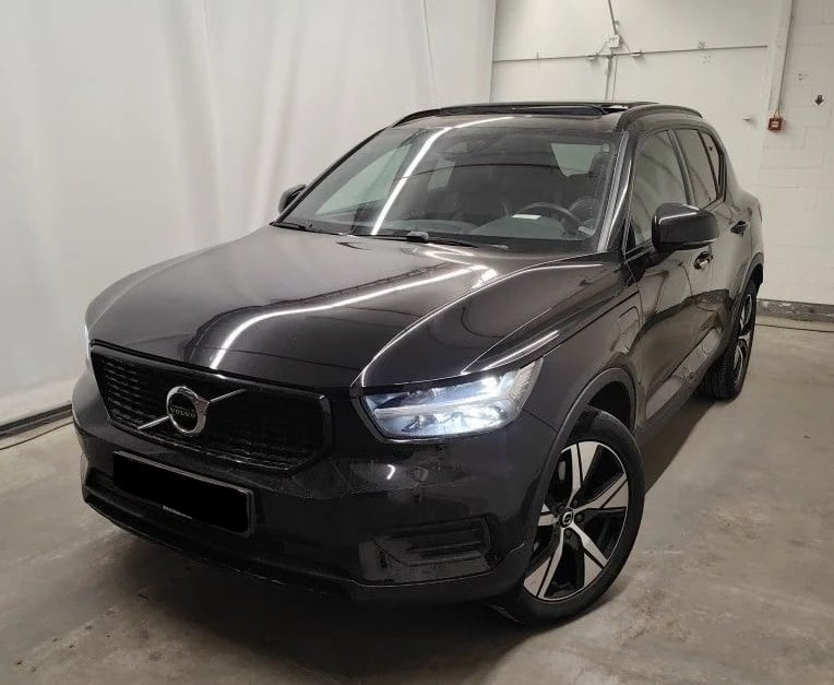 VOLVO XC40 1477 cc Automatic (2022)