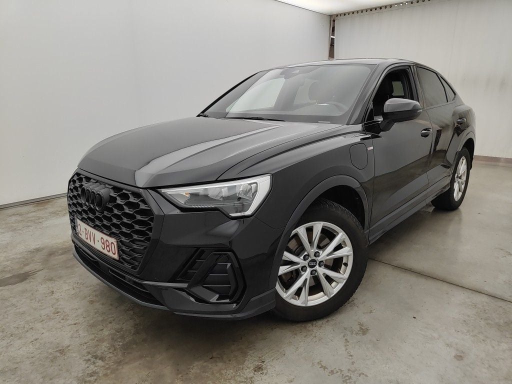 AUDI Q3 1395.0 cc Automatic (2022)