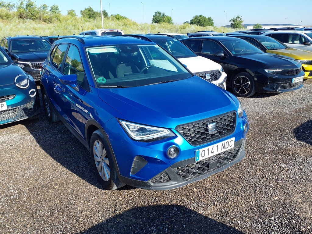 SEAT Arona Manual (2025)