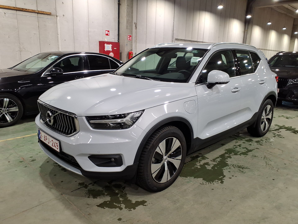 VOLVO XC40 1477.0 cc Automatic (2021)