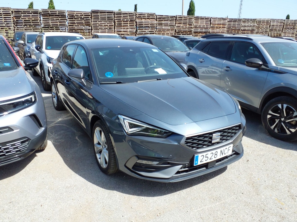 SEAT Leon (Year of Construction 2025, 204 PS, Petrol)