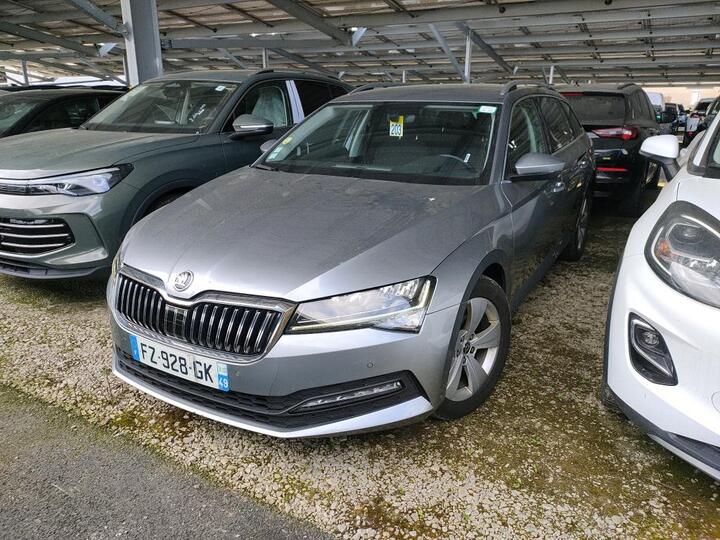 SKODA Superb (Year of Construction 2021, 150 PS, Diesel)