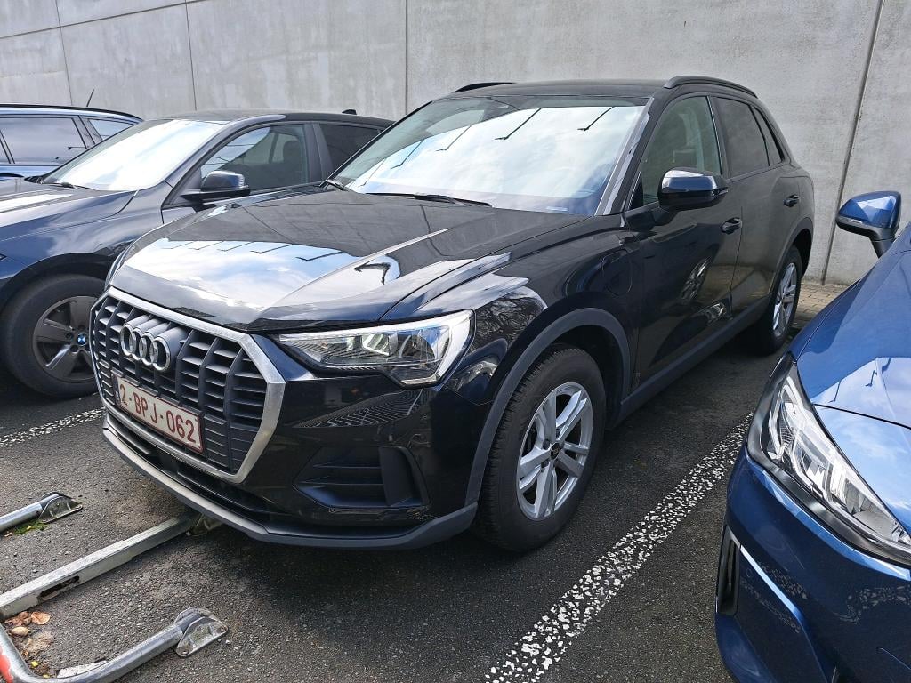 AUDI Q3 (Year of Construction 2022, 150 PS, Hybrid Petrol)