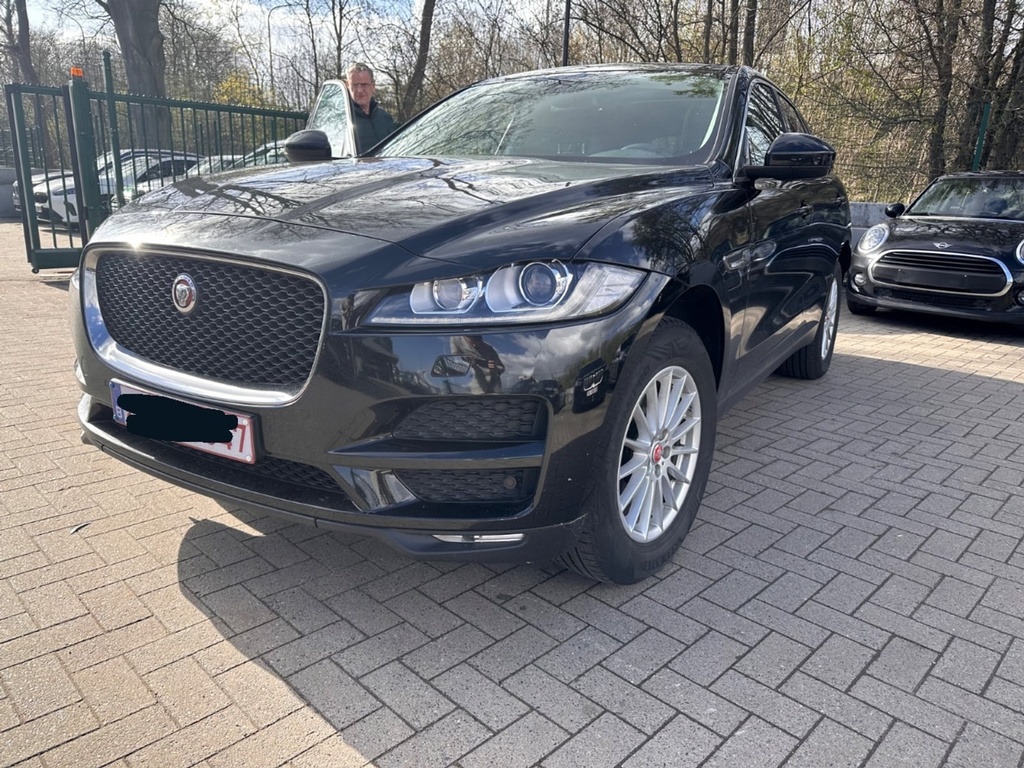 JAGUAR F-Pace (Year of Construction 2018, 163 PS, Diesel)