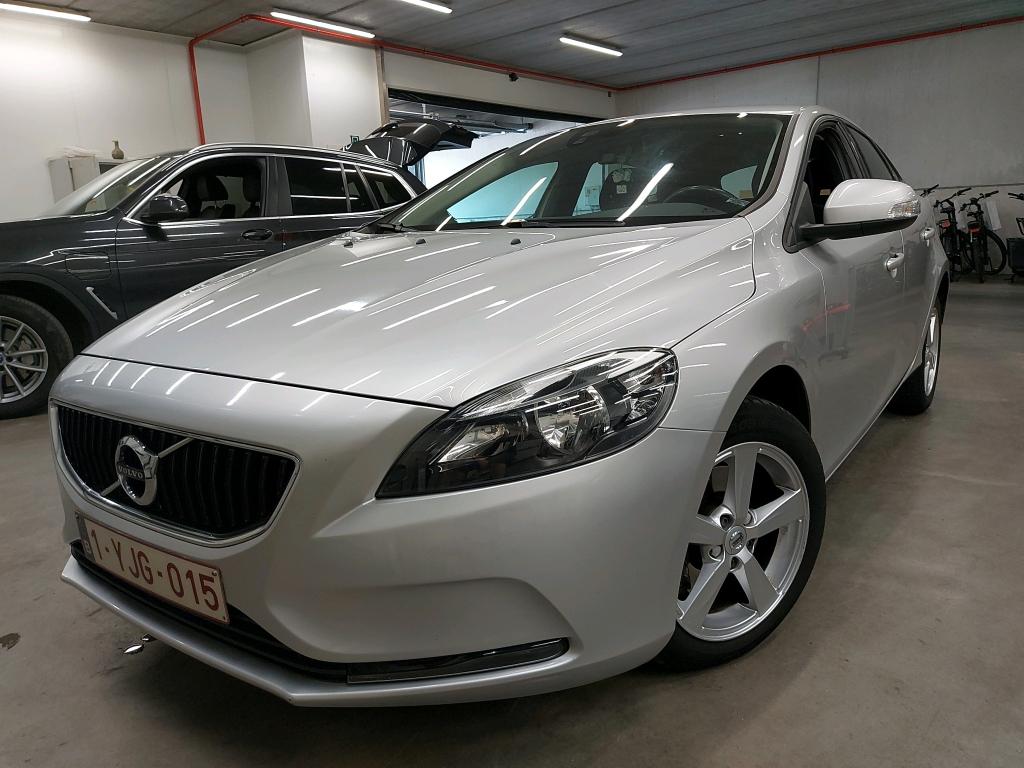VOLVO V40 (Year of Construction 2018, 122 PS, Petrol)