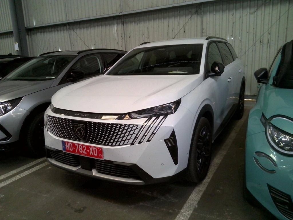 PEUGEOT 5008 (Year of Construction 2025, 136 PS, Petrol)