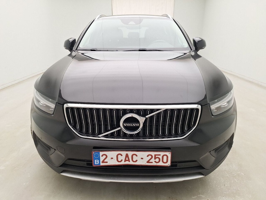 VOLVO XC40 (Year of Construction 2022, 211 PS)