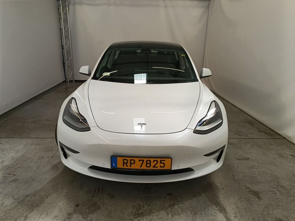 TESLA Model 3 (Year of Construction 2021, 351 PS, Petrol)