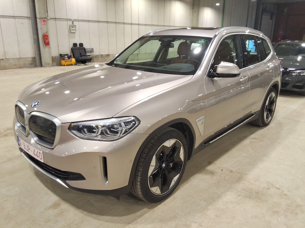 BMW iX3 (Year of Construction 2021, 286 PS, Electric)