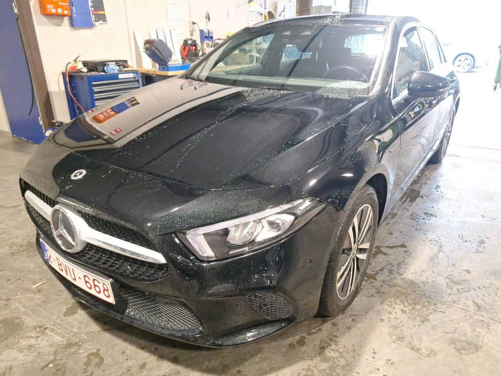 Mercedes A-Class (Year of Construction 2022, 160 PS, Hybrid Petrol)