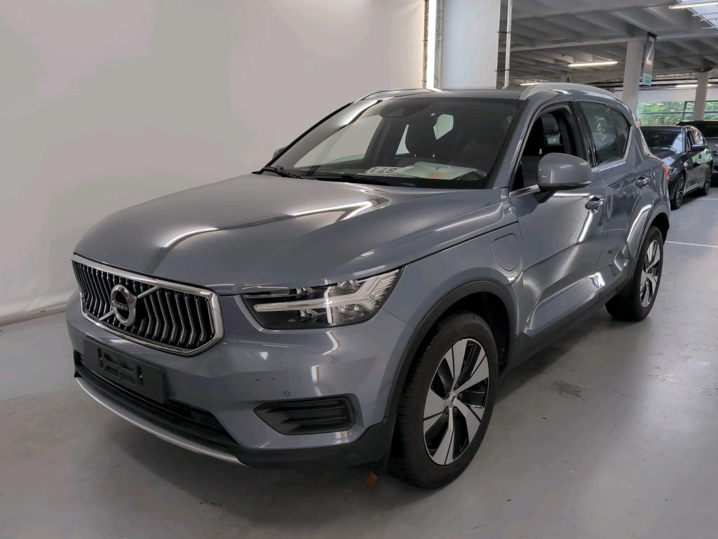 VOLVO XC40 (Year of Construction 2021, 129 PS, Hybrid Petrol)