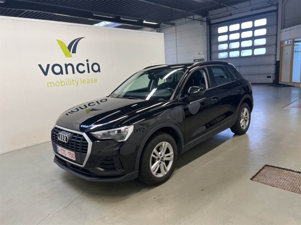 AUDI Q3 (Year of Construction 2022, 150 PS, Hybrid Petrol)