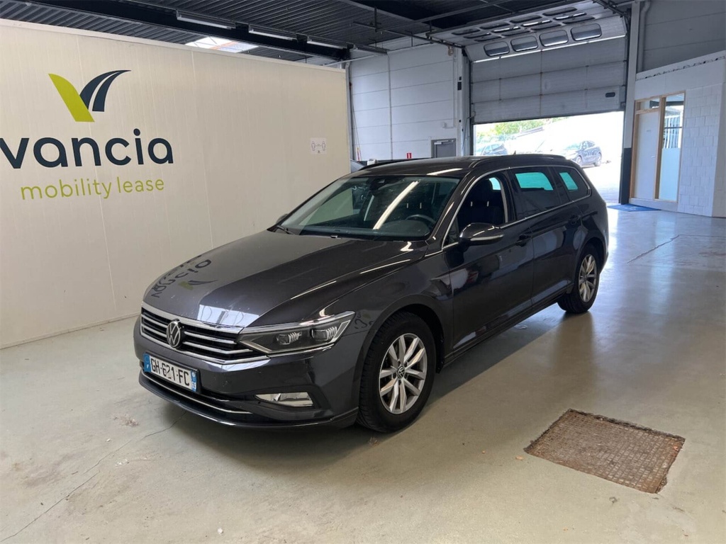 Volkswagen Passat (Year of Construction 2022, 122 PS, Diesel)