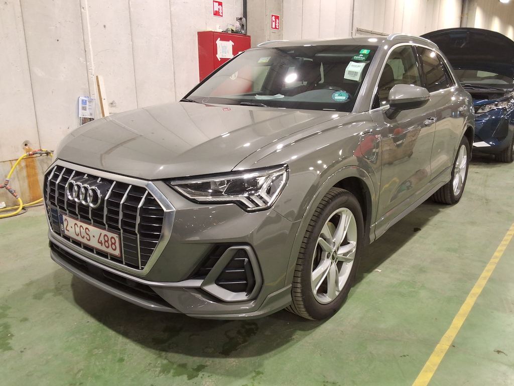 AUDI Q3 (Year of Construction 2022, 150 PS, Hybrid Petrol)