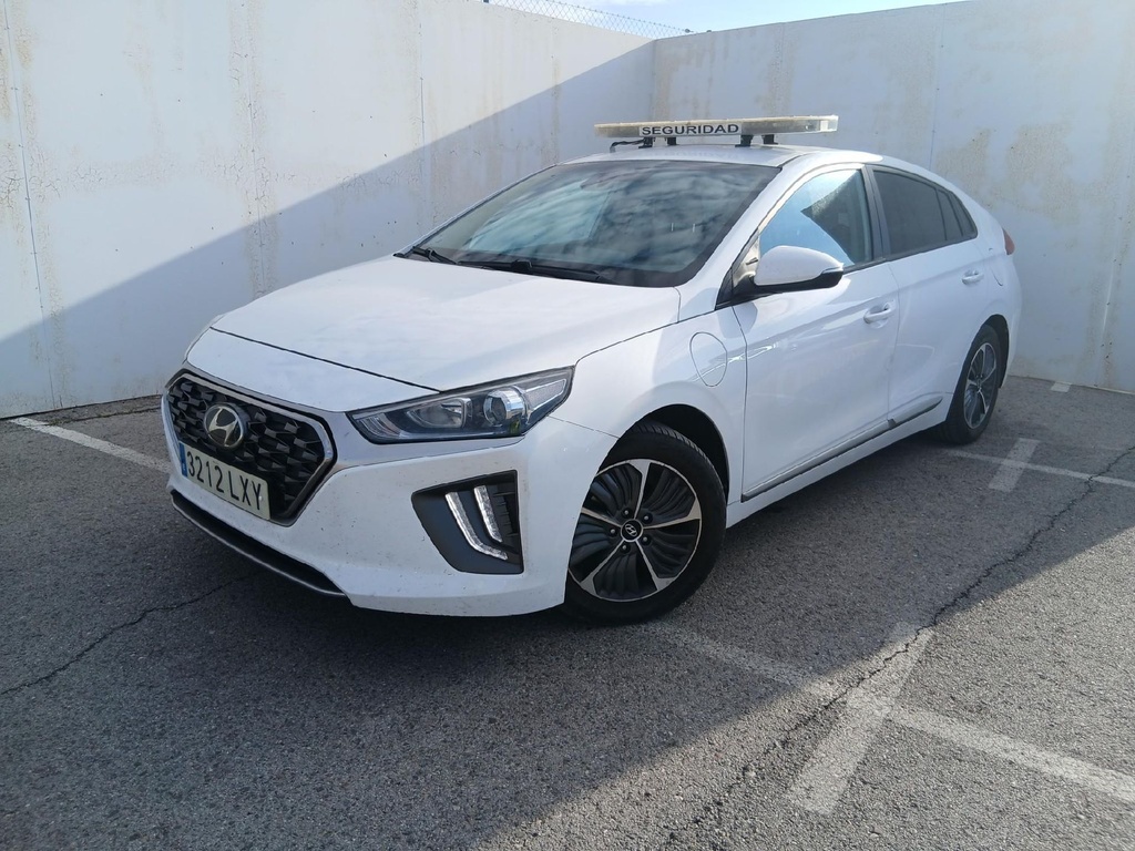HYUNDAI IONIQ (Year of Construction 2022, 141 PS, Hybrid Petrol)