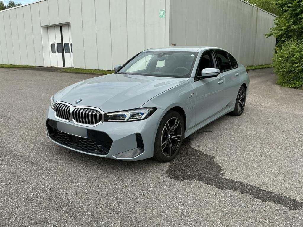 BMW 330 (Year of Construction 2025, 184 PS, Hybrid Petrol)