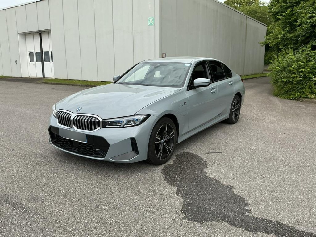 BMW 330 (Year of Construction 2025, 184 PS, Hybrid Petrol)