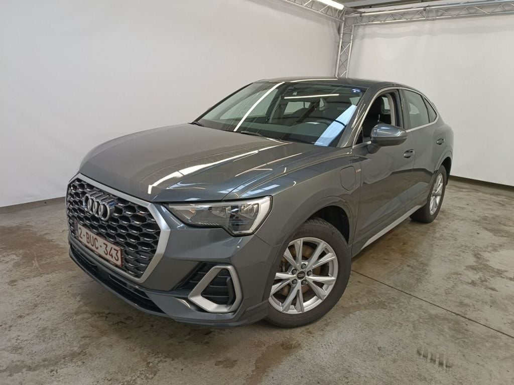 AUDI Q3 (Year of Construction 2022, 245 PS, Hybrid Petrol)