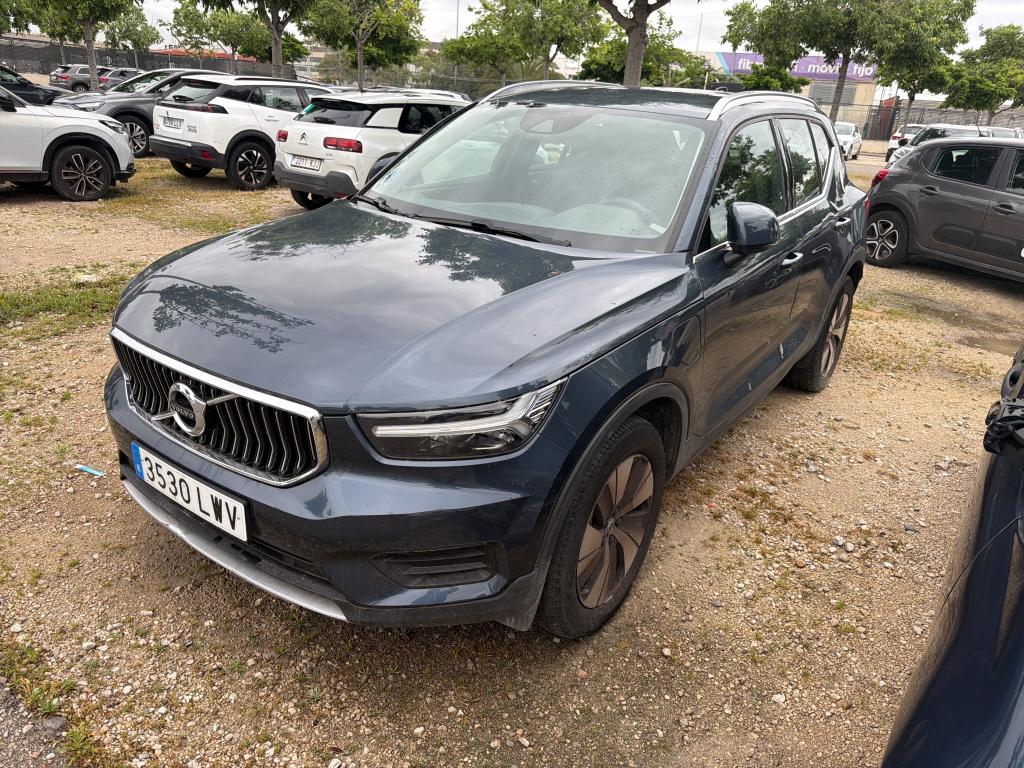 VOLVO XC40 (Year of Construction 2022, 211 PS, Electric)