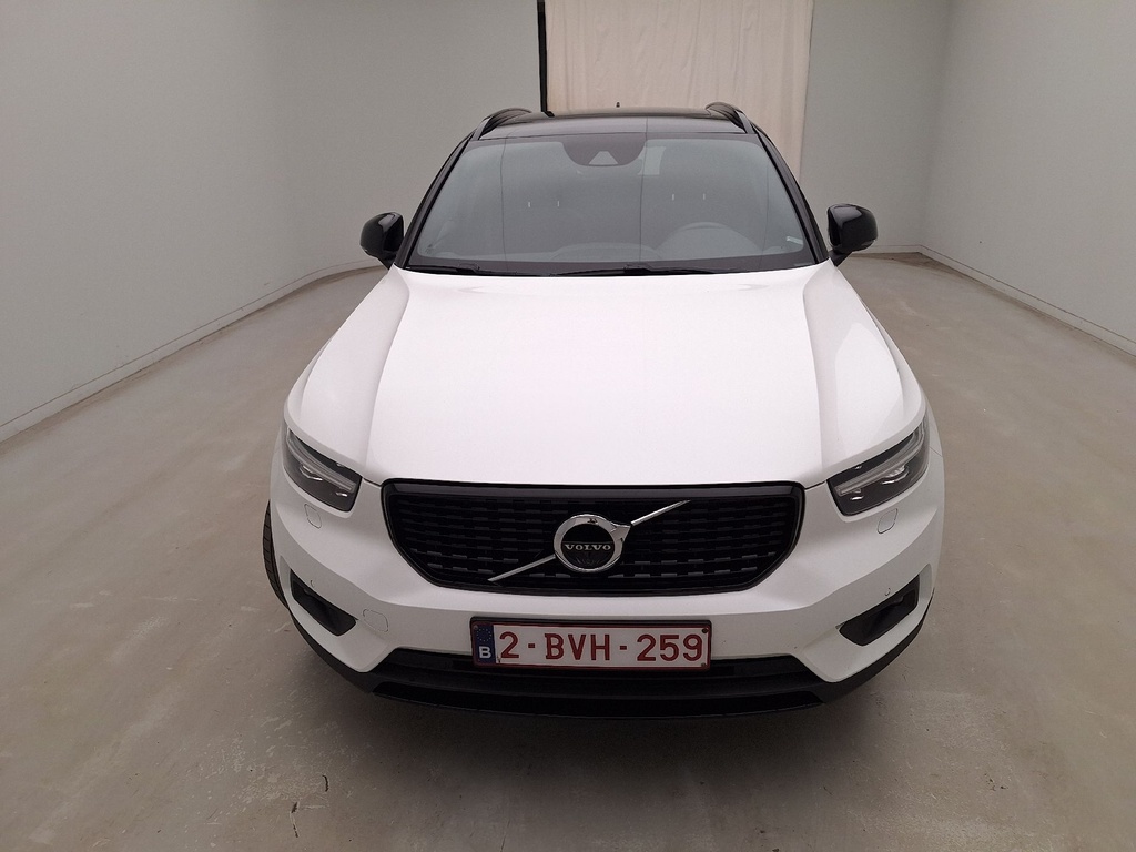 VOLVO XC40 (Year of Construction 2022, 163 PS, Petrol)