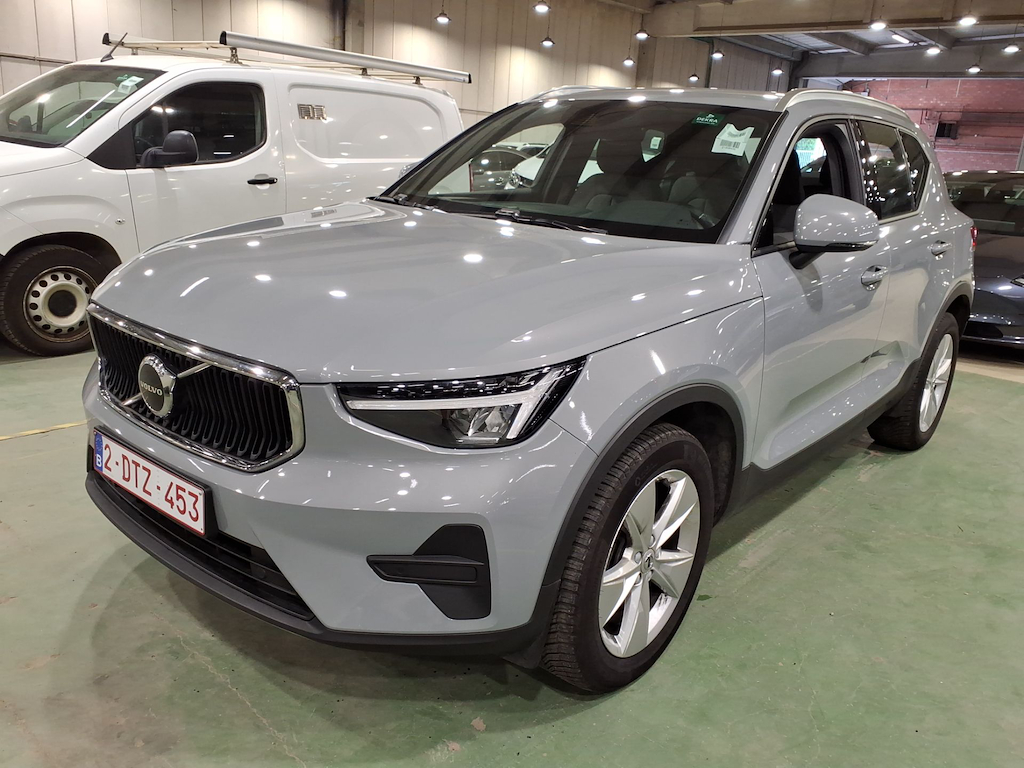 VOLVO XC40 (Year of Construction 2023, 129 PS, Petrol)