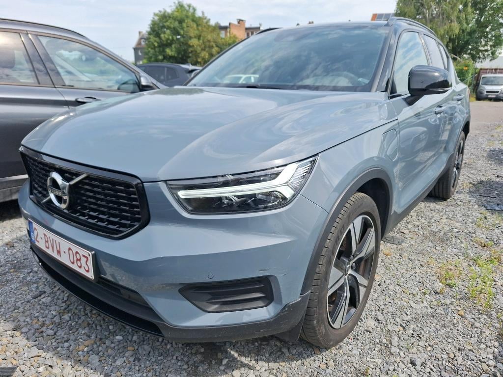 VOLVO XC40 (Year of Construction 2022, 129 PS, Hybrid Petrol)