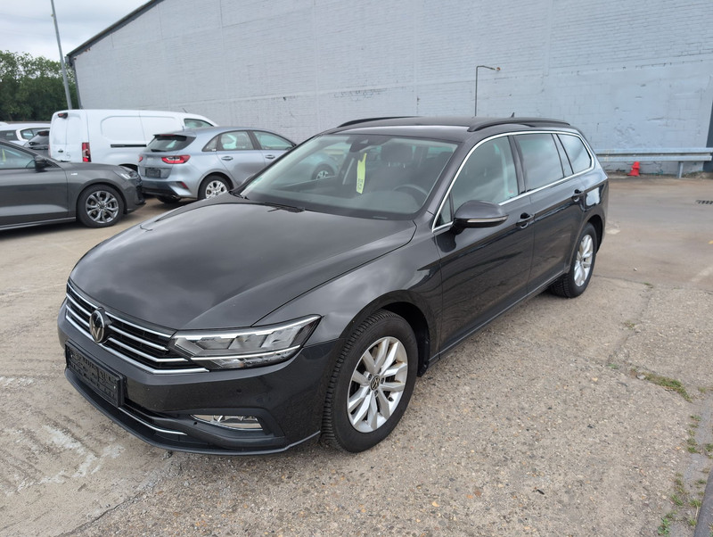 Volkswagen Passat (Year of Construction 2024, 150 PS, Diesel)