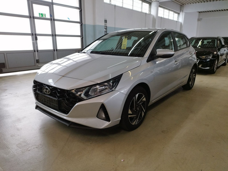 HYUNDAI i20 (Year of Construction 2023, 101 PS, Hybrid Petrol)