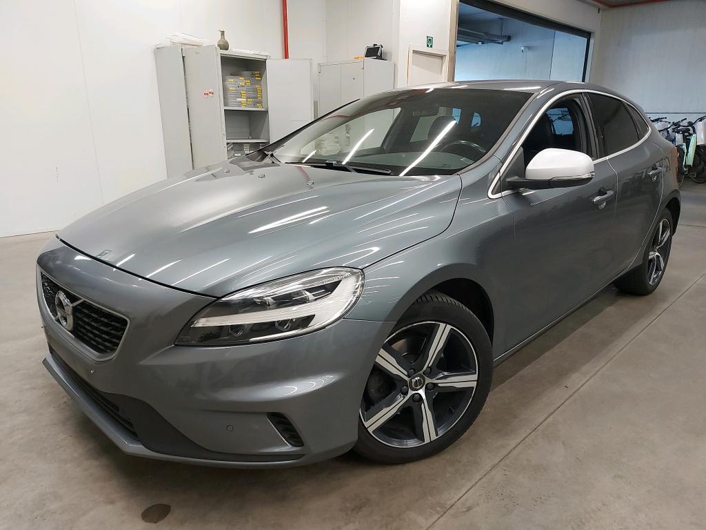 VOLVO V40 (Year of Construction 2019, 122 PS, Petrol)