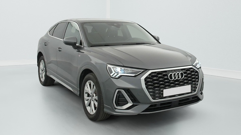 AUDI Q3 (Year of Construction 2021, 150 PS, Diesel)