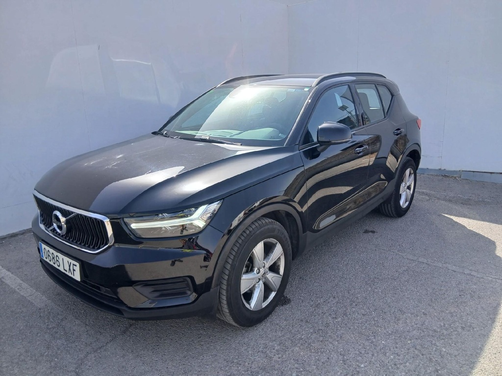 VOLVO XC40 (Year of Construction 2022, 129 PS, Petrol)